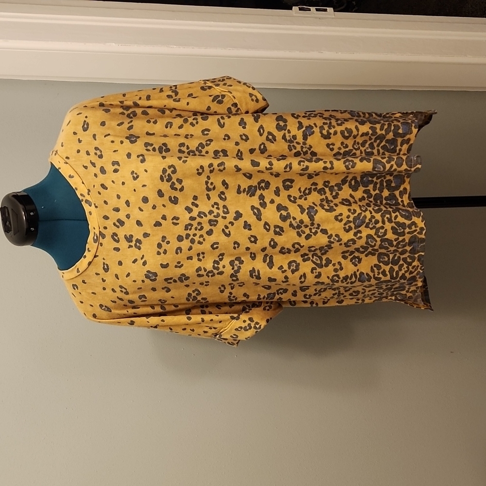 MTS leopard top
